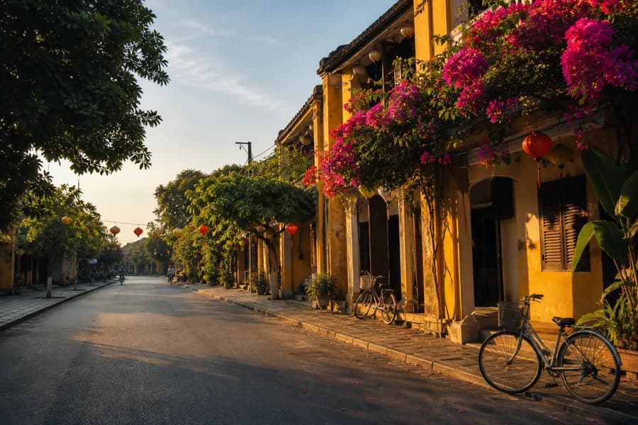Yellow heritage houses in Hoi An ancient town